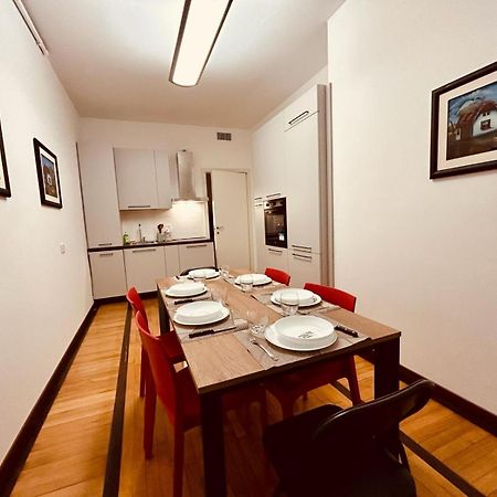 Ferienwohnung Kibilu - Via Medaglie D'Oro Centro Citta Con Parcheggio Varese Exterior foto