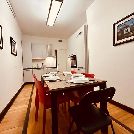 Ferienwohnung Kibilu - Via Medaglie D'Oro Centro Citta Con Parcheggio Varese Exterior foto