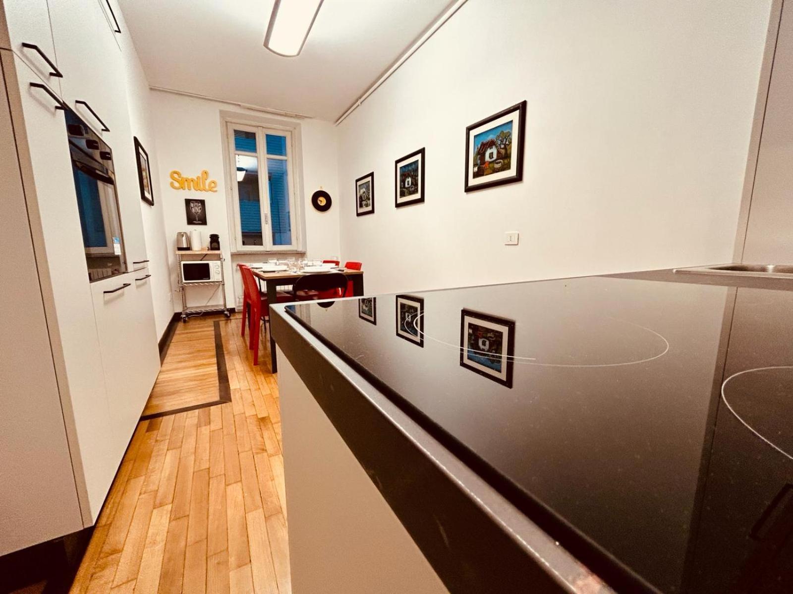 Ferienwohnung Kibilu - Via Medaglie D'Oro Centro Citta Con Parcheggio Varese Exterior foto