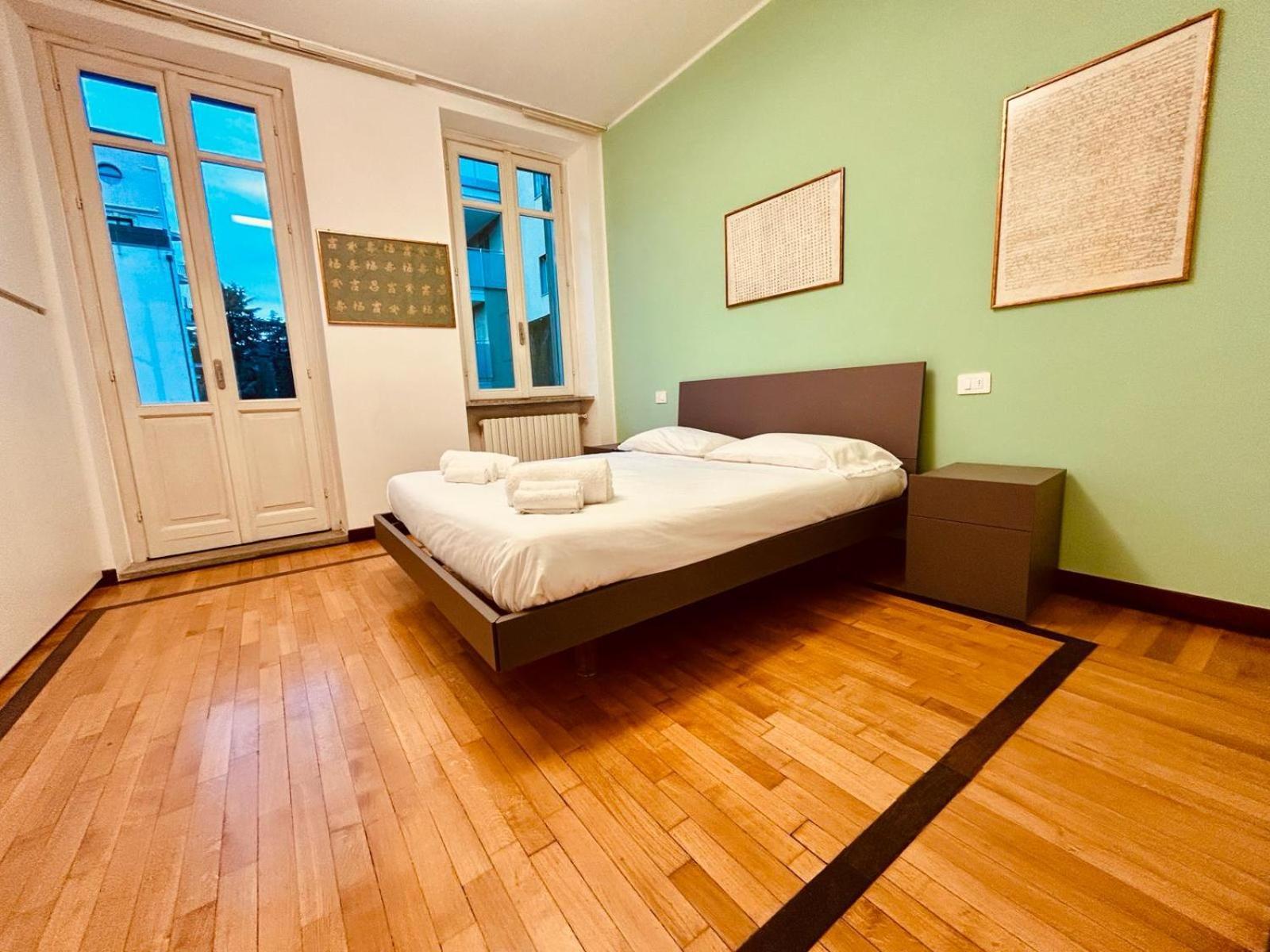 Ferienwohnung Kibilu - Via Medaglie D'Oro Centro Citta Con Parcheggio Varese Exterior foto